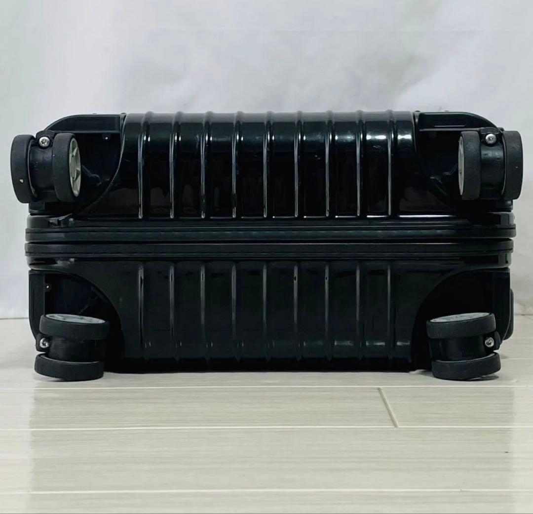 RIMOWA リモワ サルサデラックス 35L 4輪グロスブラック 機内持込