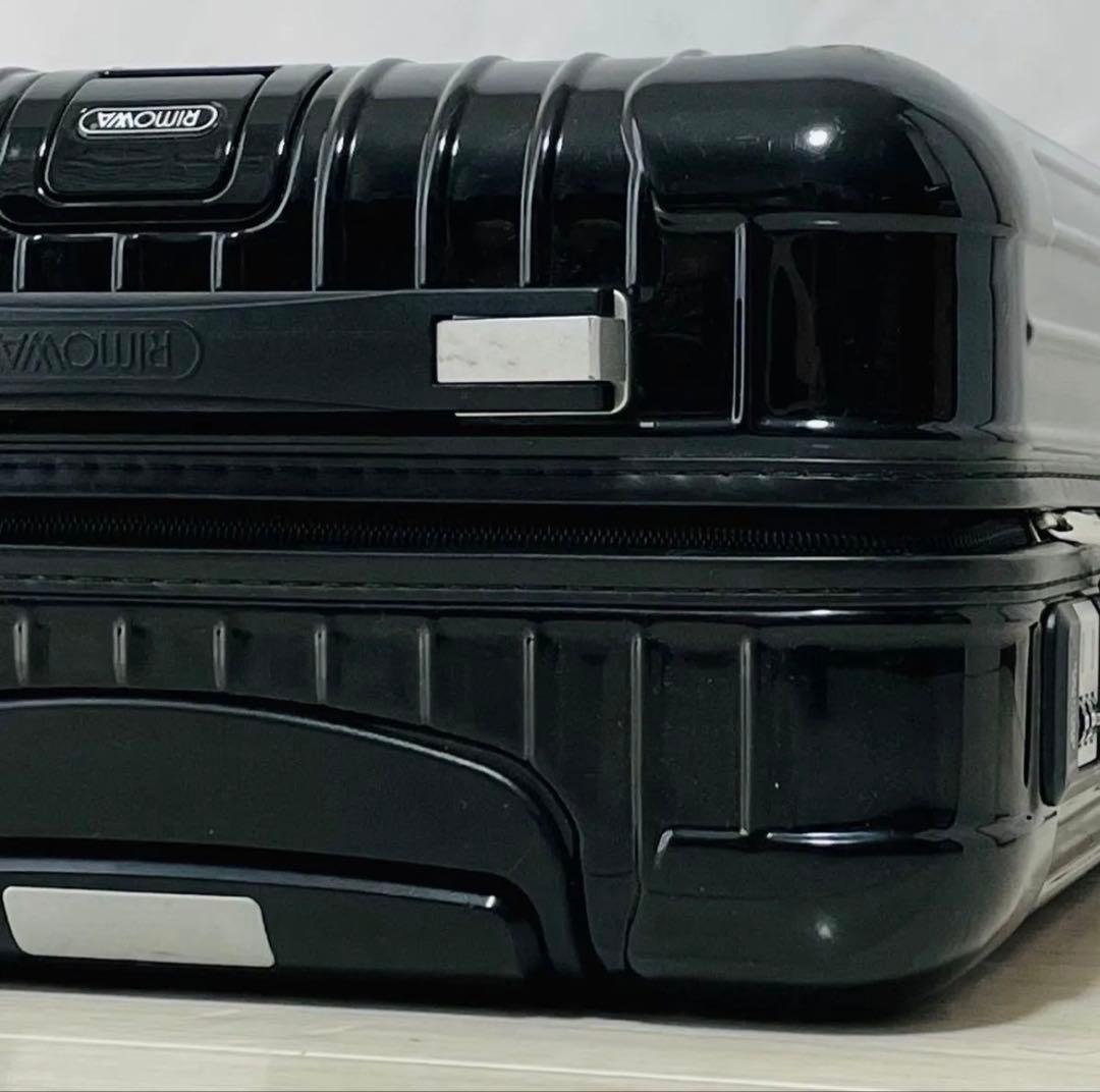 RIMOWA リモワ サルサデラックス 35L 4輪グロスブラック 機内持込