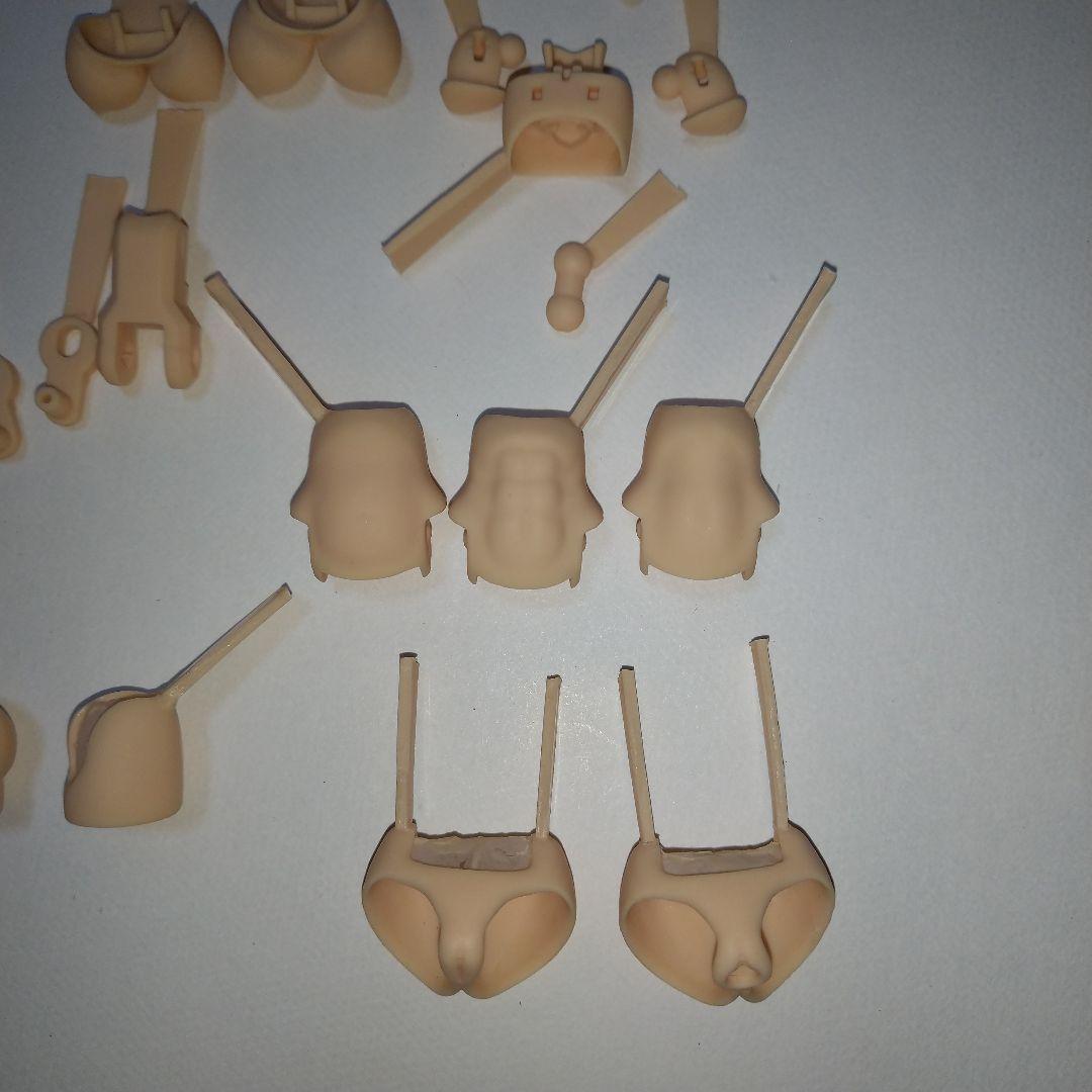 メガミデバイス　バスタードール用 バスト、お腹、ウエスト、太ももパーツセット