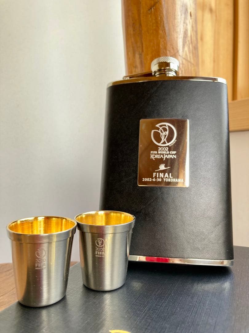 日韓 WORLD CUP 2002 決勝戦 記念品 スキットル  カップ2個