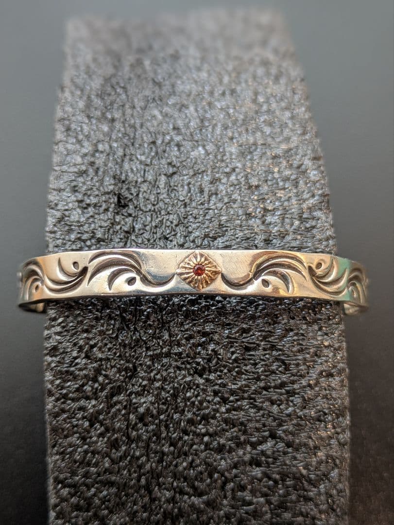 美品ARIZONA シルバーバングル ルビー付きアリゾナフリーダム