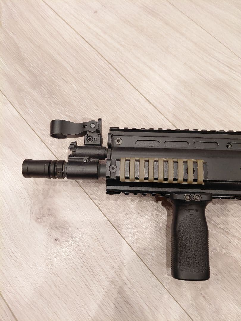 東京マルイ　電動ガンMK16スカー