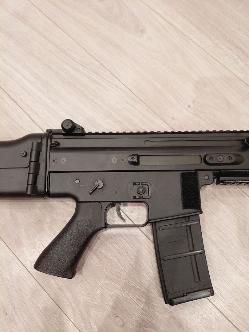 東京マルイ　電動ガンMK16スカー