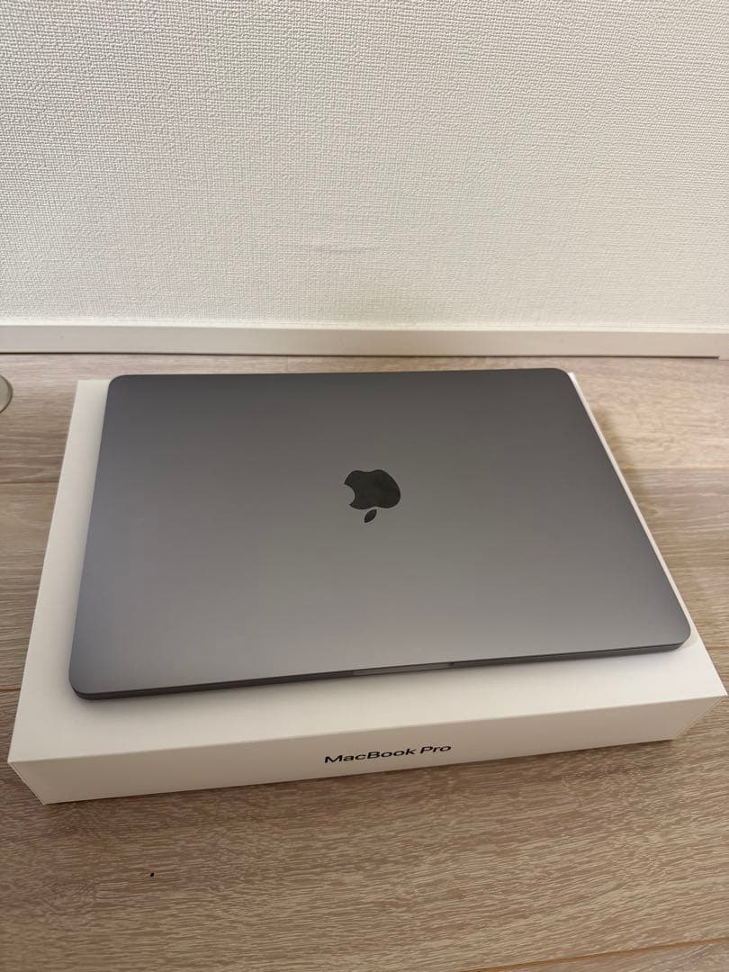 MacBook本体 MacBook Pro (2020, 13-inch, 256GB SSD)