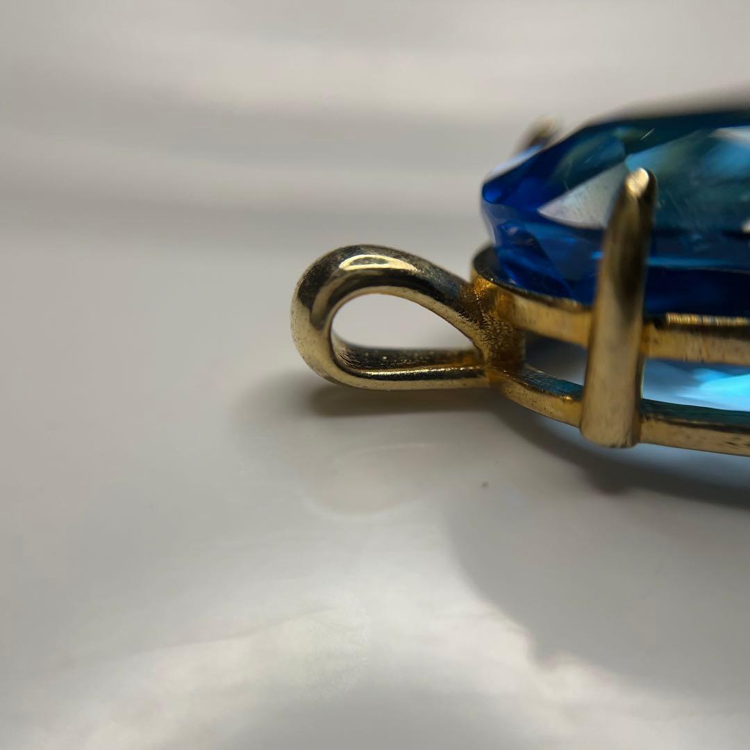 リ*ィ様 【高品質】スイスブルートパーズ　ペンダントトップ推定16ct