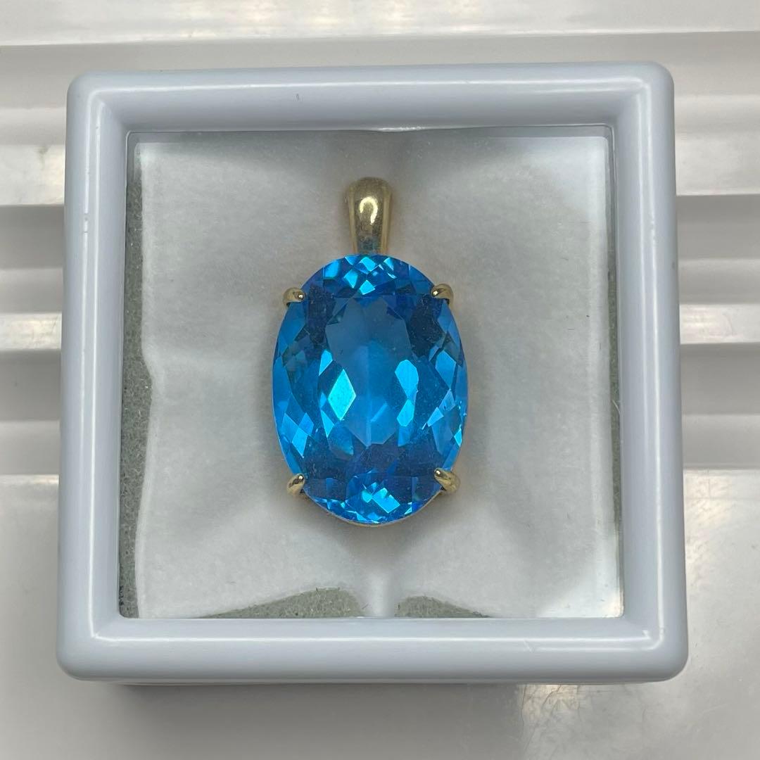 リ*ィ様 【高品質】スイスブルートパーズ　ペンダントトップ推定16ct