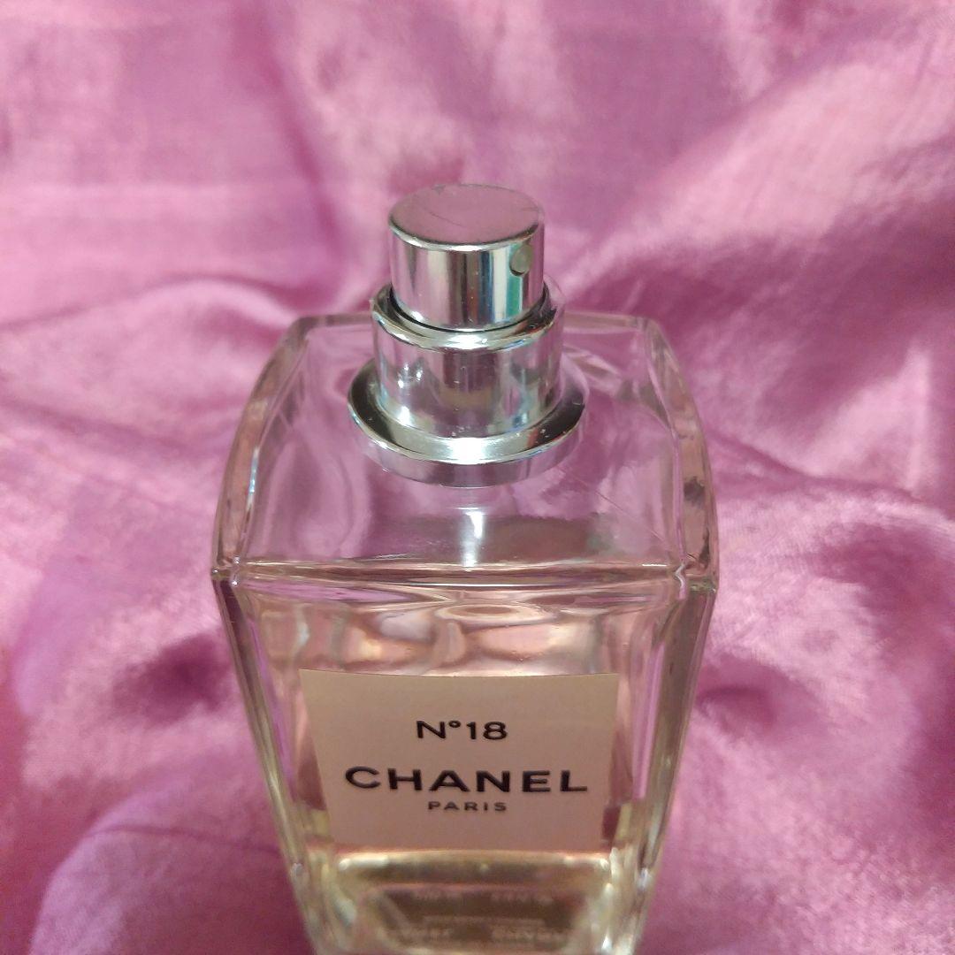 CHANEL シャネル　レゼクスクルジフ　NO.18