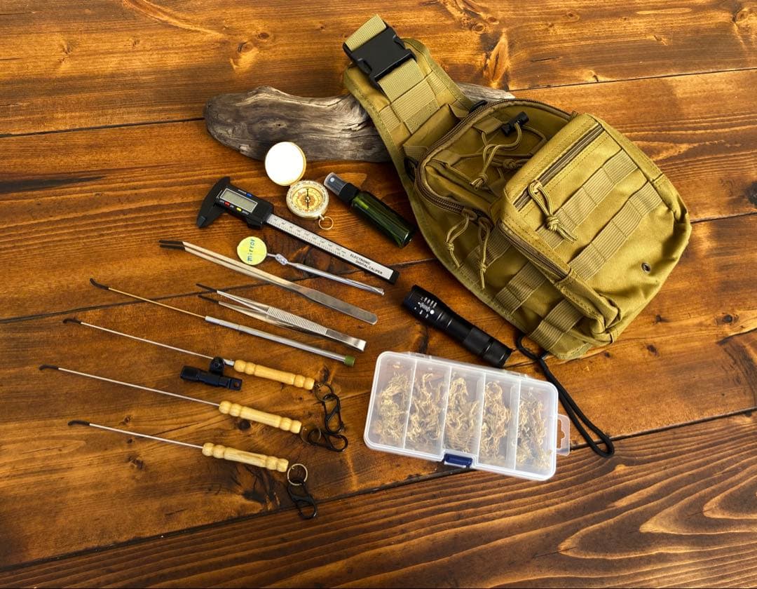 クワガタ採集セット　オリジナル掻き出し棒　デジタルノギス　採集ケース　アーミー