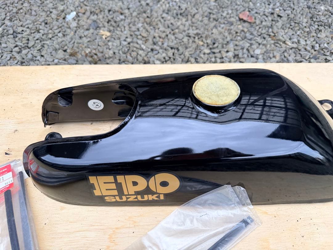 SUZUKI エポ 黒タンク