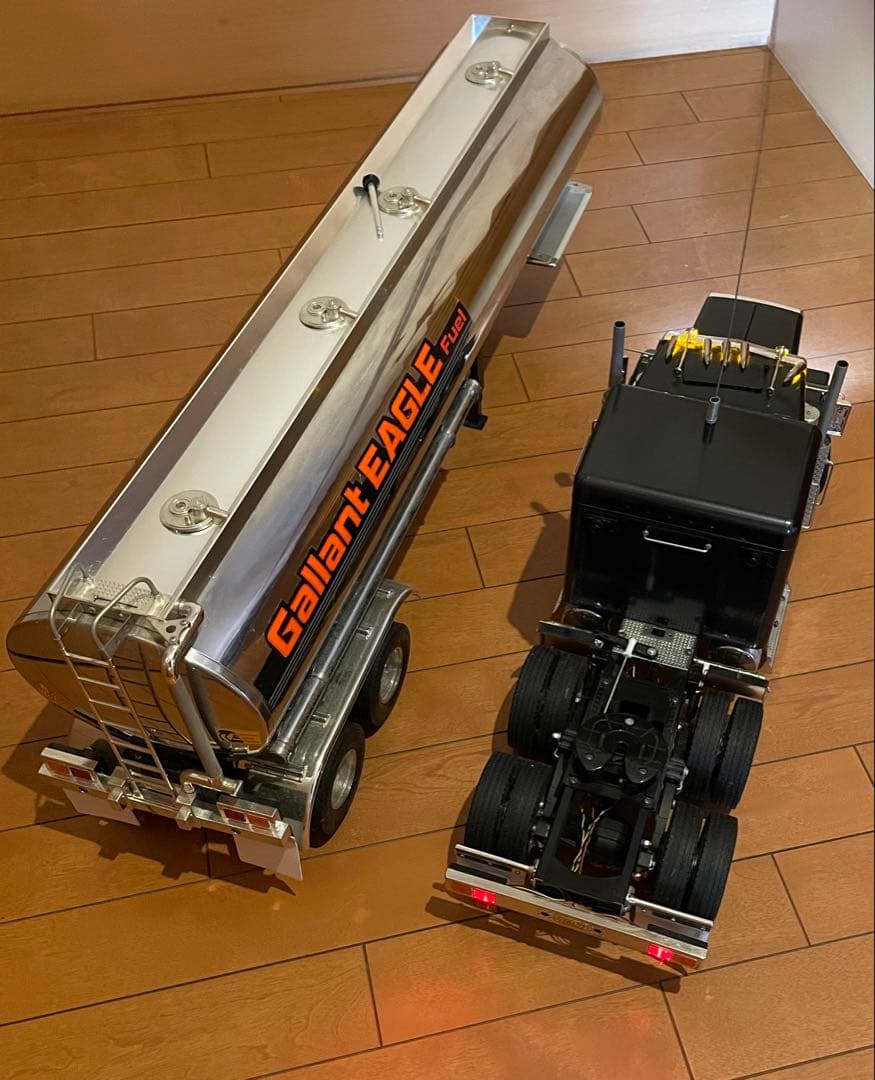 タミヤ１／１４　キングハウラー　ブラックエディション フルセットフュールタンク付