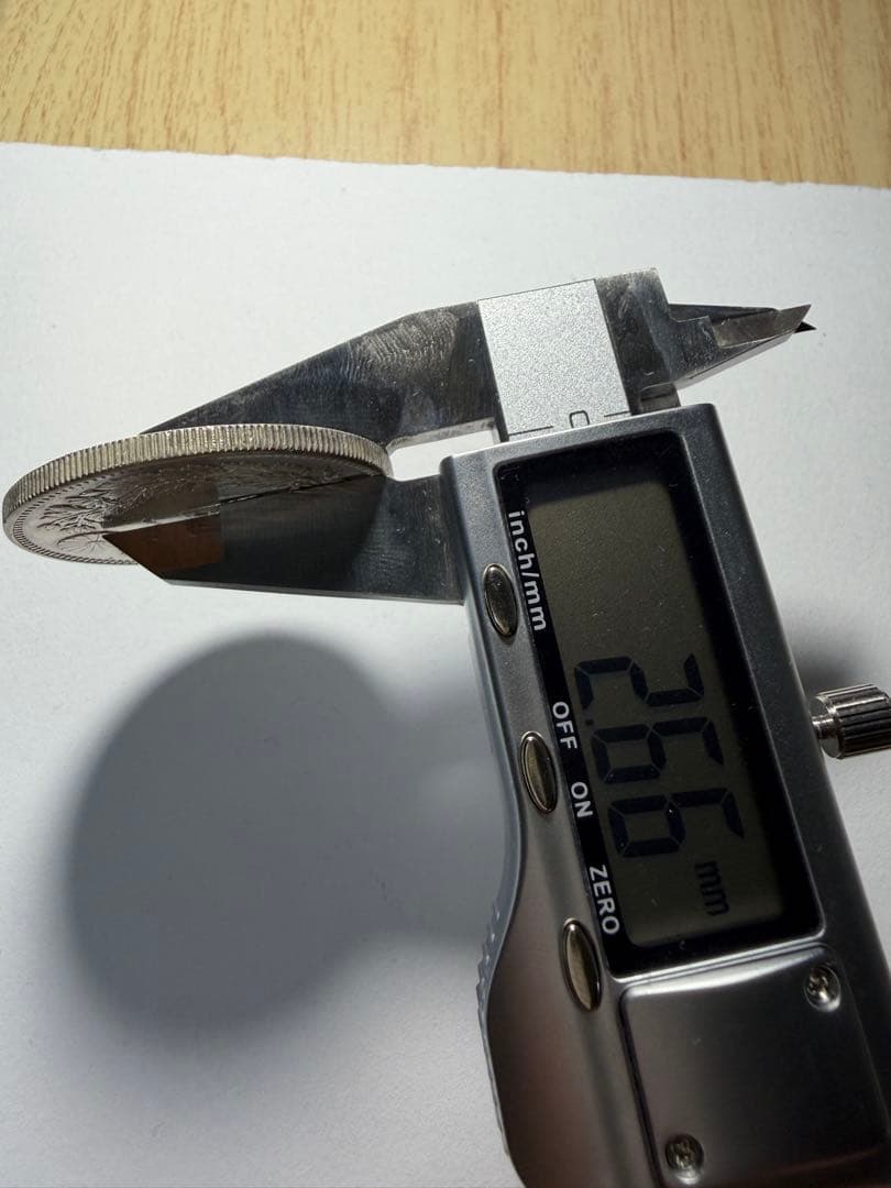 本物保証　一円銀貨　一圓銀貨　明治28年　準未使用クラス