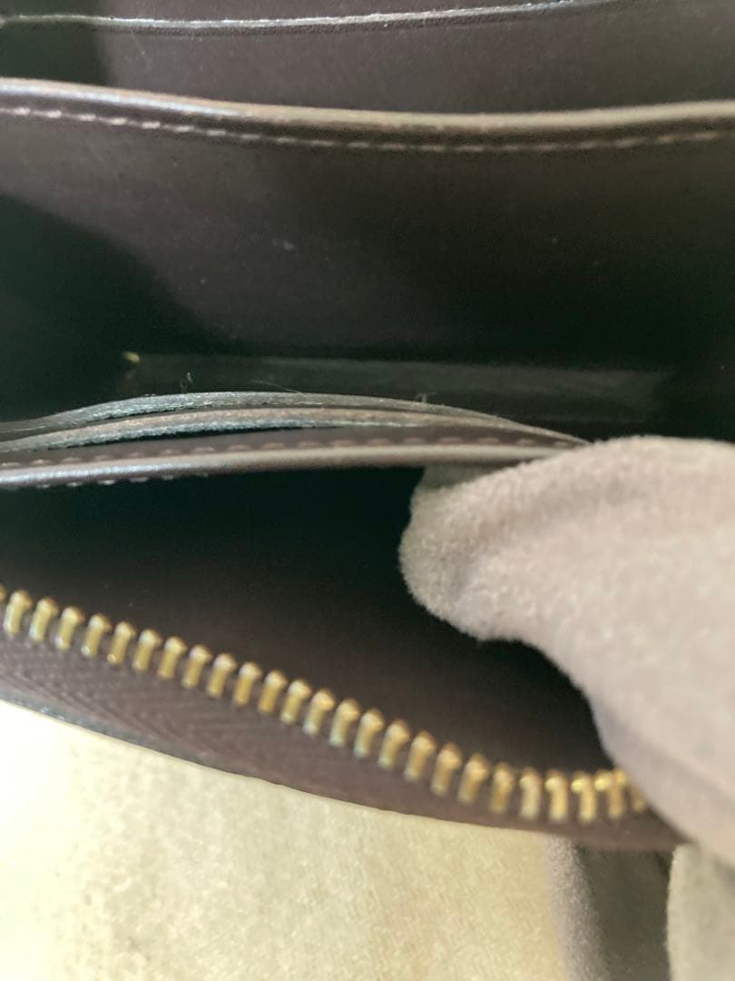 ルイヴィトン ヴェルニ　アマラント コンパクト財布