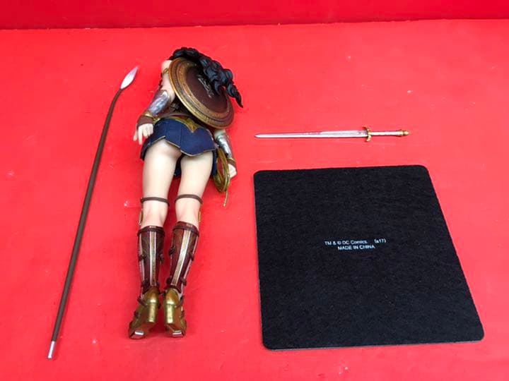 ★ JUSTICE LEAGUE ワンダーウーマン 1/10スケールフィギュア