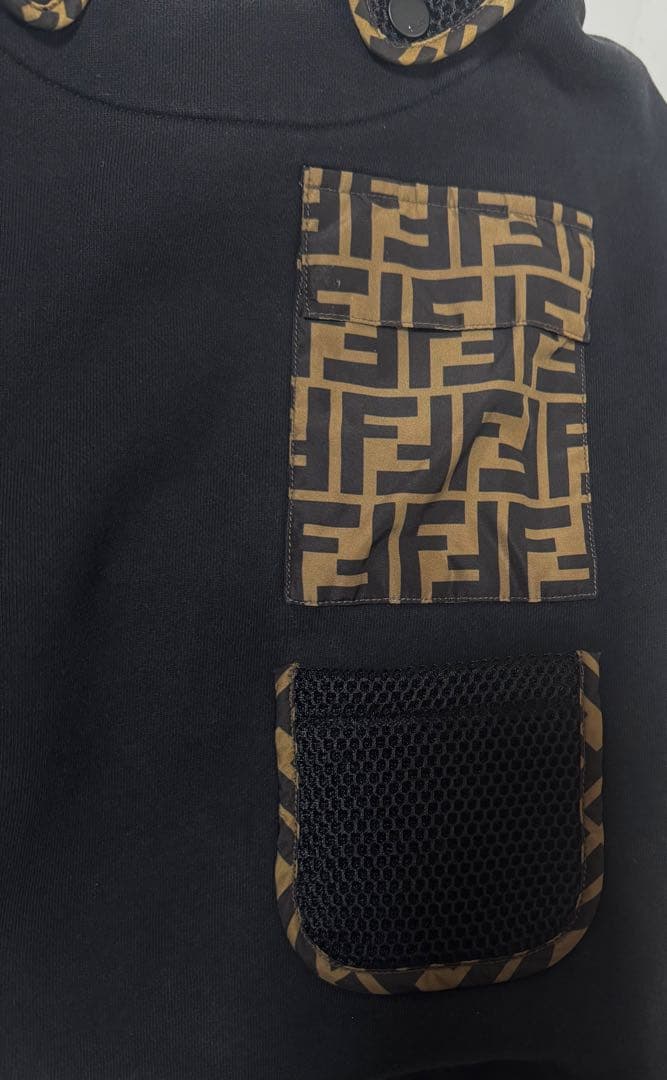 FENDI フェンディ　トレーナー　4A