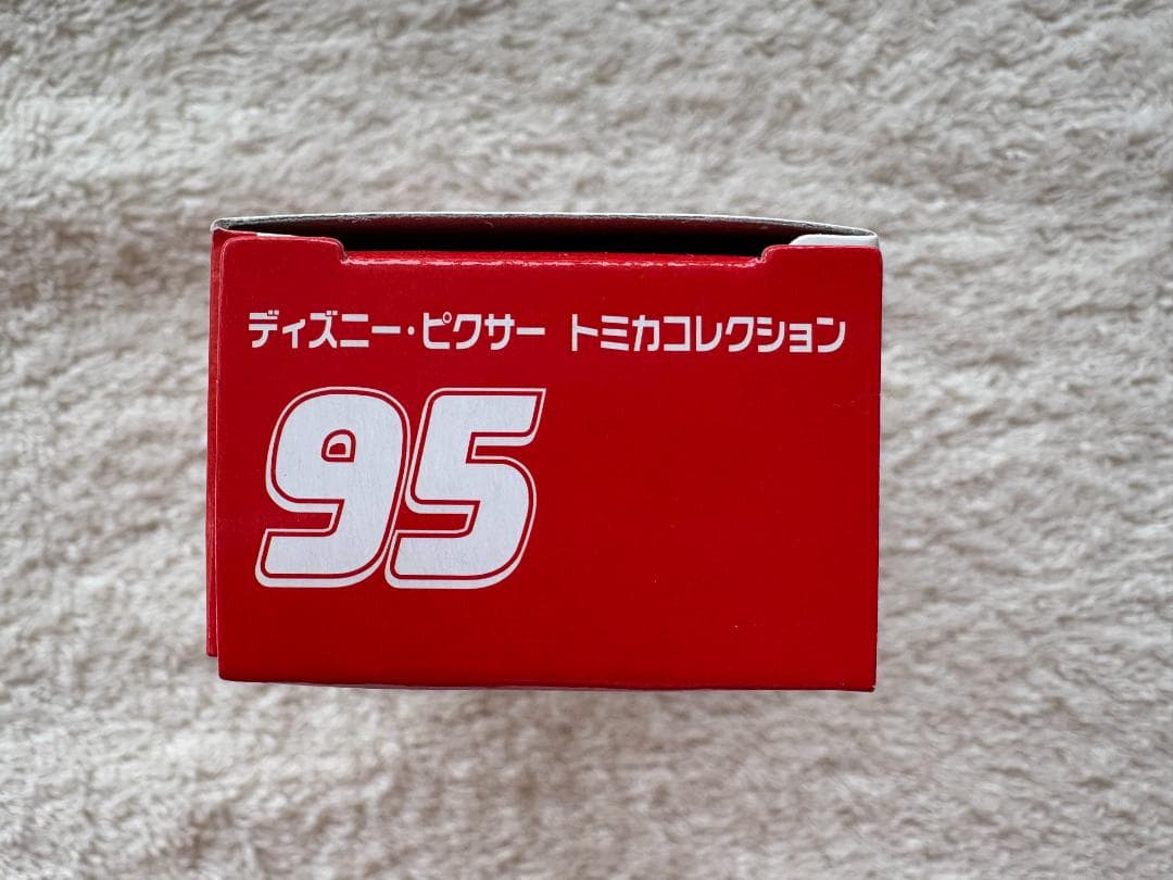 ディズニー カーズトミカ マックィーン マットダートタイプ 新品