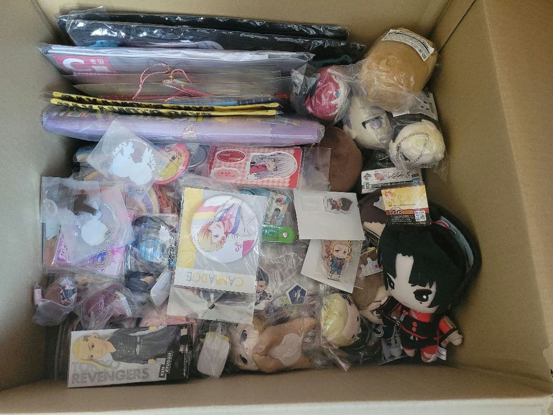 アニメなどのグッズ　ノンジャンル　大量　120サイズ