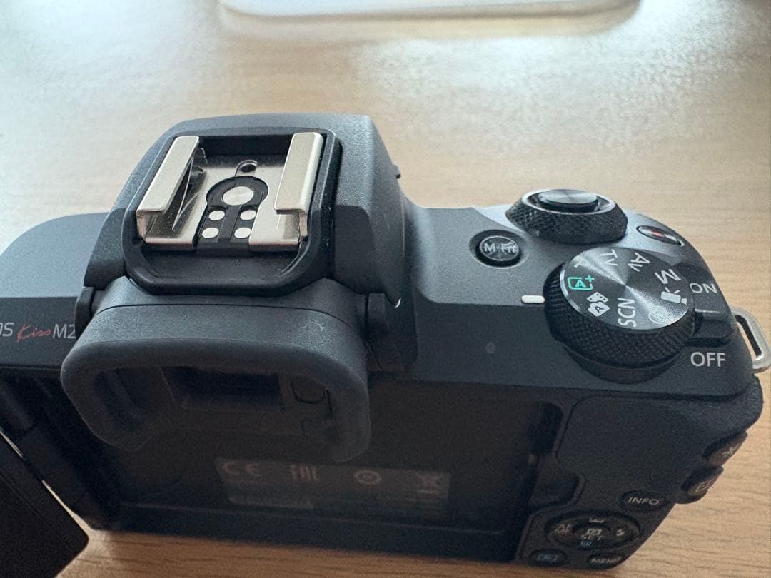 Canon eos kiss m2 レンズキット＋単焦点レンズ