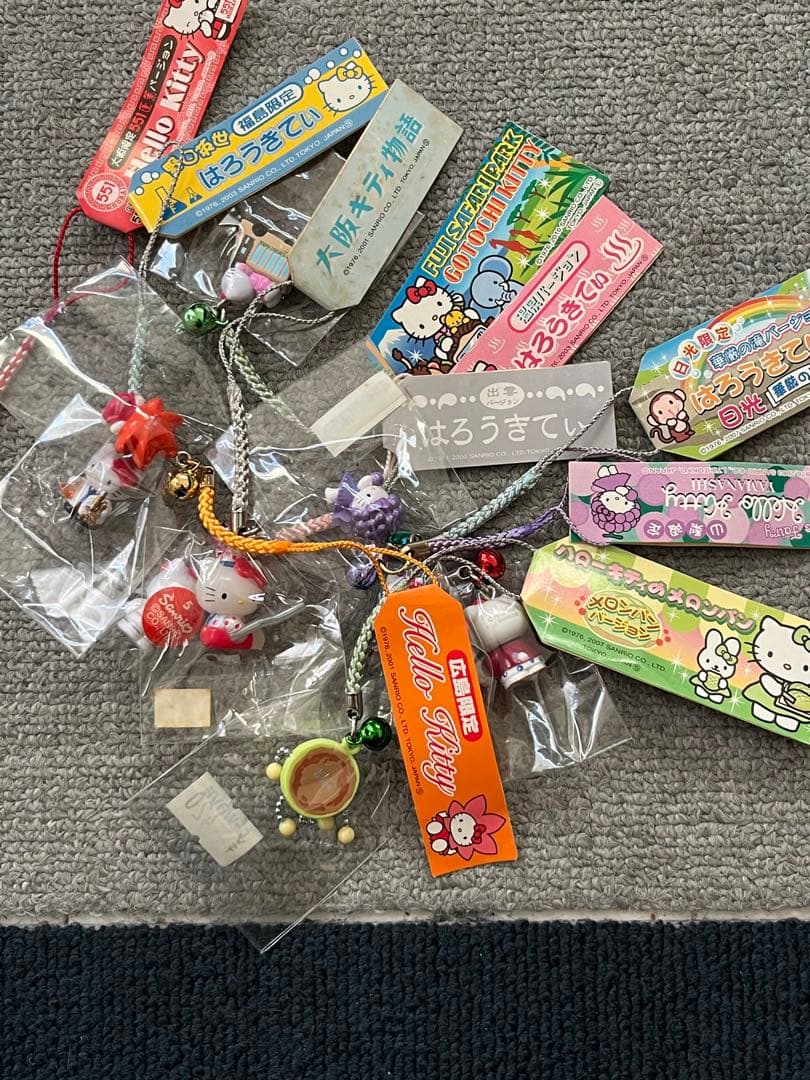 ご当地キティ 限定 根付 ストラップ まとめ売り サンリオ 42個