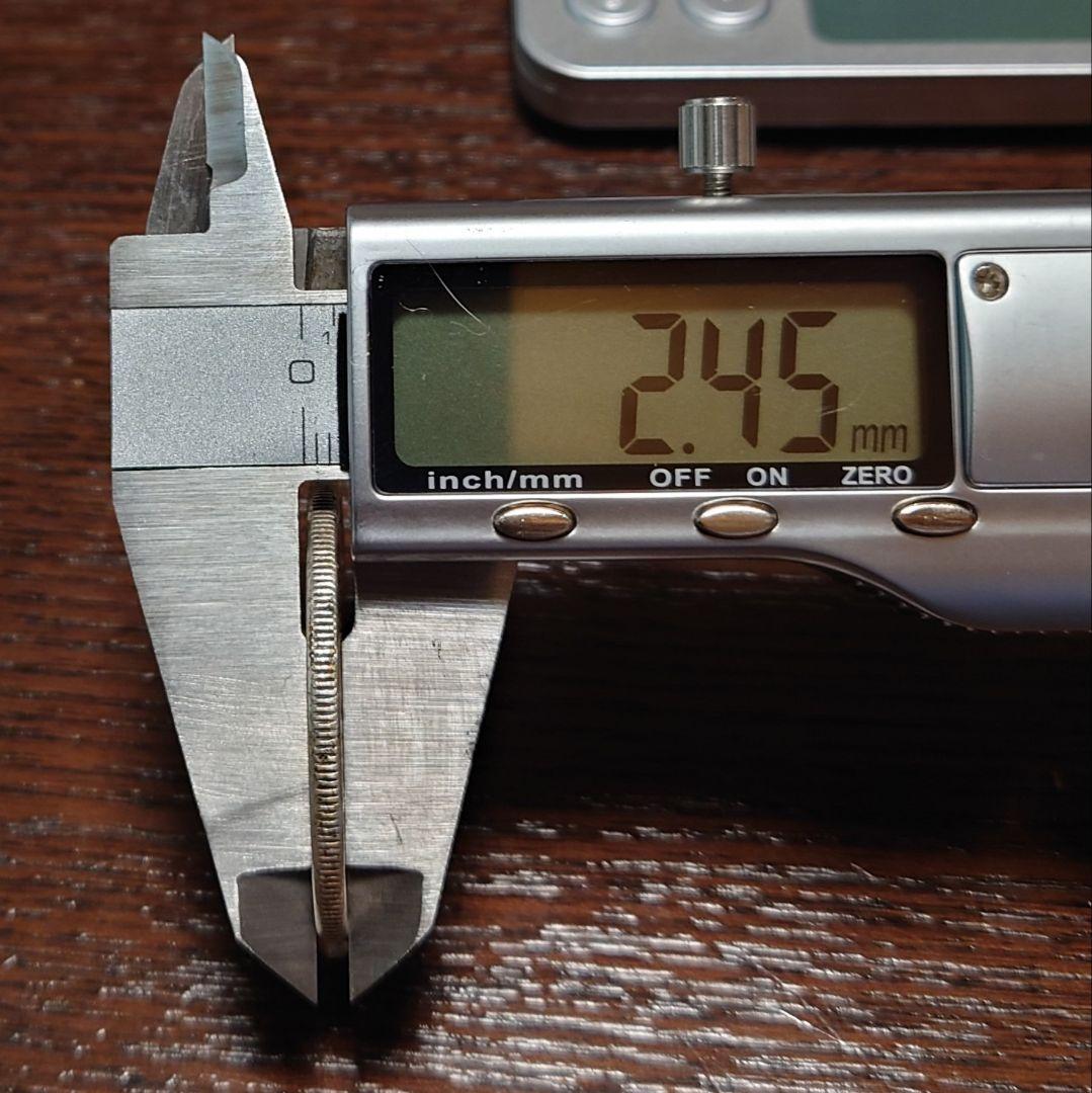 修正品　一圓銀貨明治８年　左丸銀打ち