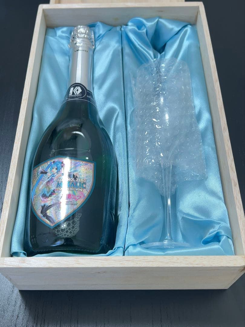 初音ミク 10th スパークリングワイン ノンアル 特製ワイングラス付属 未使用