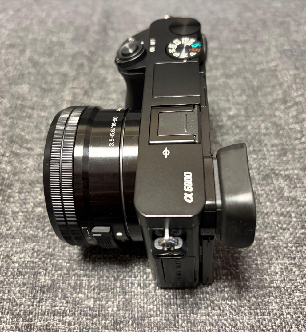 Sony α6000 ミラーレス一眼 カメラセット 海外版