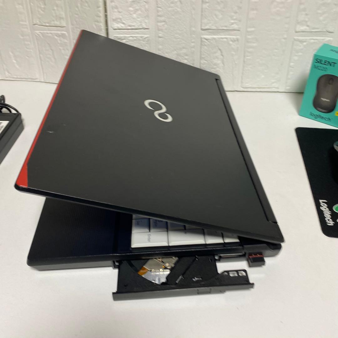 Windows11 オフィス付き i5 SSD 256GB メモリ8GB 富士通