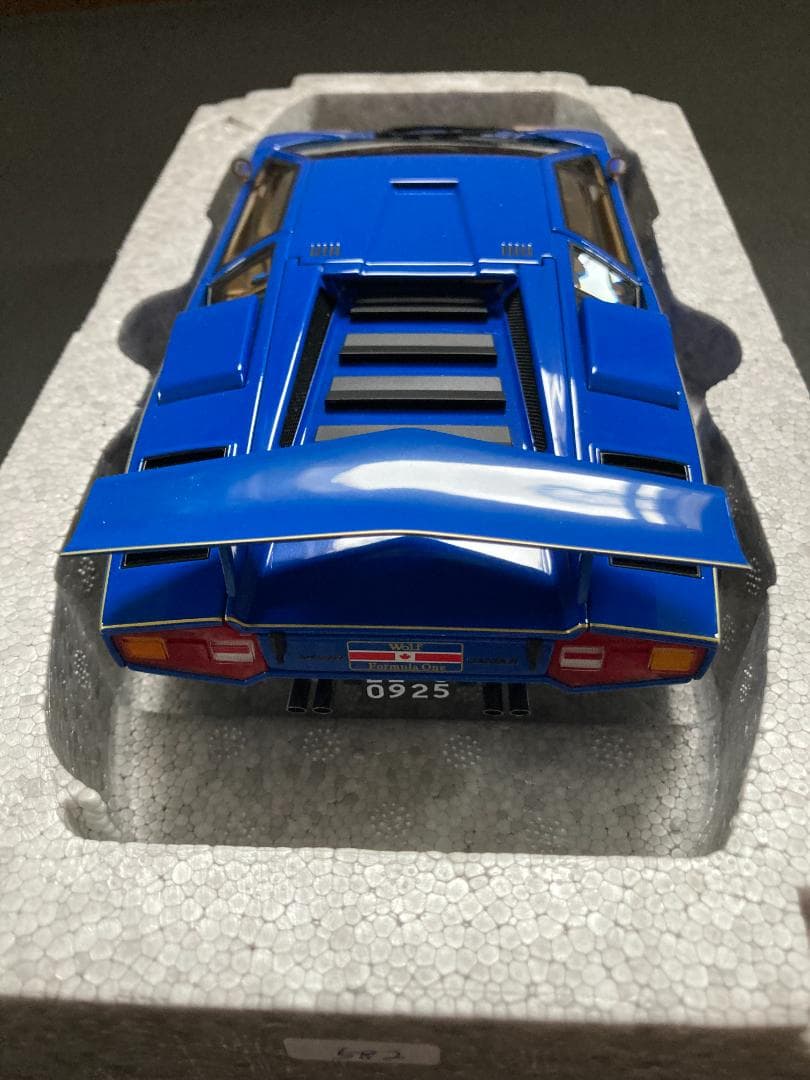 1/18 オートアート ランボルギーニ カウンタック ウォルターウルフ