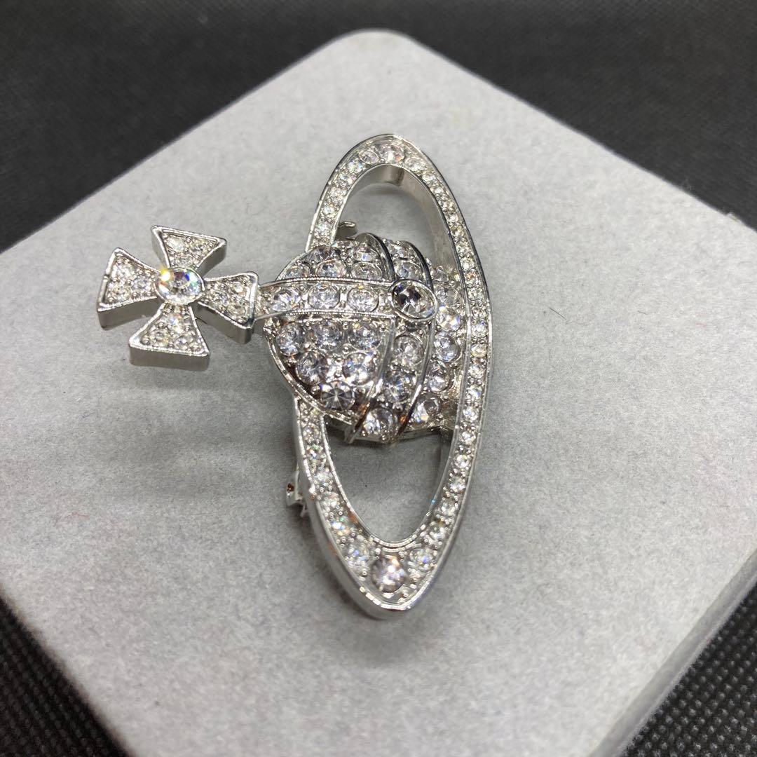 即決 Vivienne Westwood ヴィヴィアンウエストウッド ブローチ