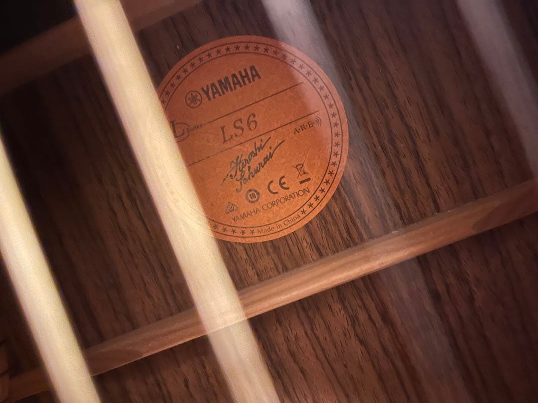 Yamaha Ls6 are エレアコ　ケース付き　アコースティックギター