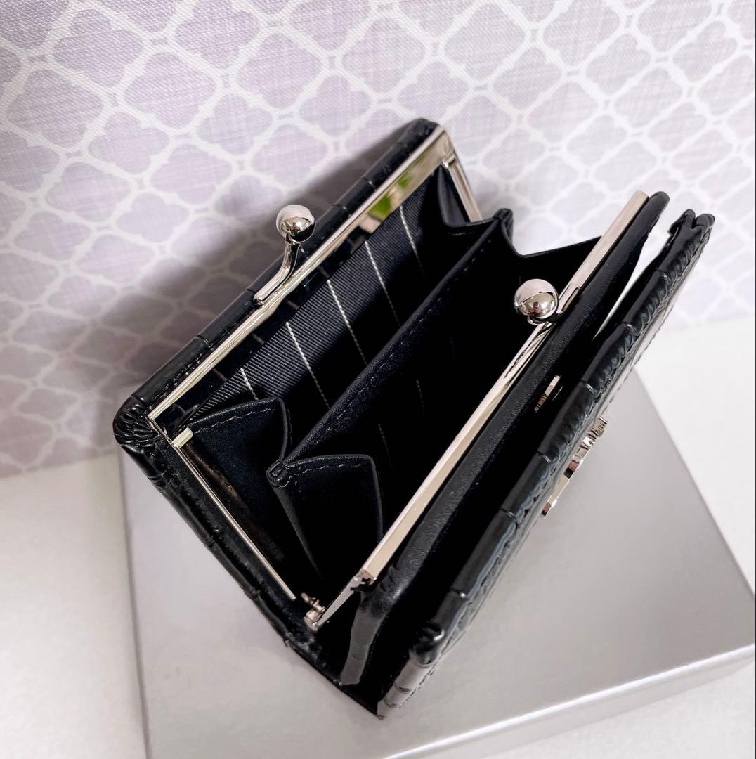 【新作✨️ショッパー付】ヴィヴィアン・ウエストウッド 折財布 ブラック