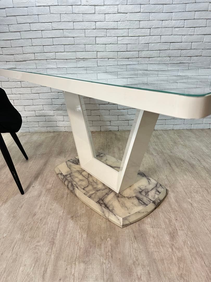 【東京都内23区送料無料】定価5万　大理石　ダイニング　テーブル　リビング　机