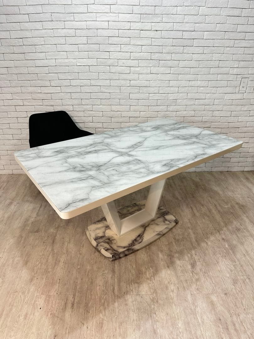 【東京都内23区送料無料】定価5万　大理石　ダイニング　テーブル　リビング　机
