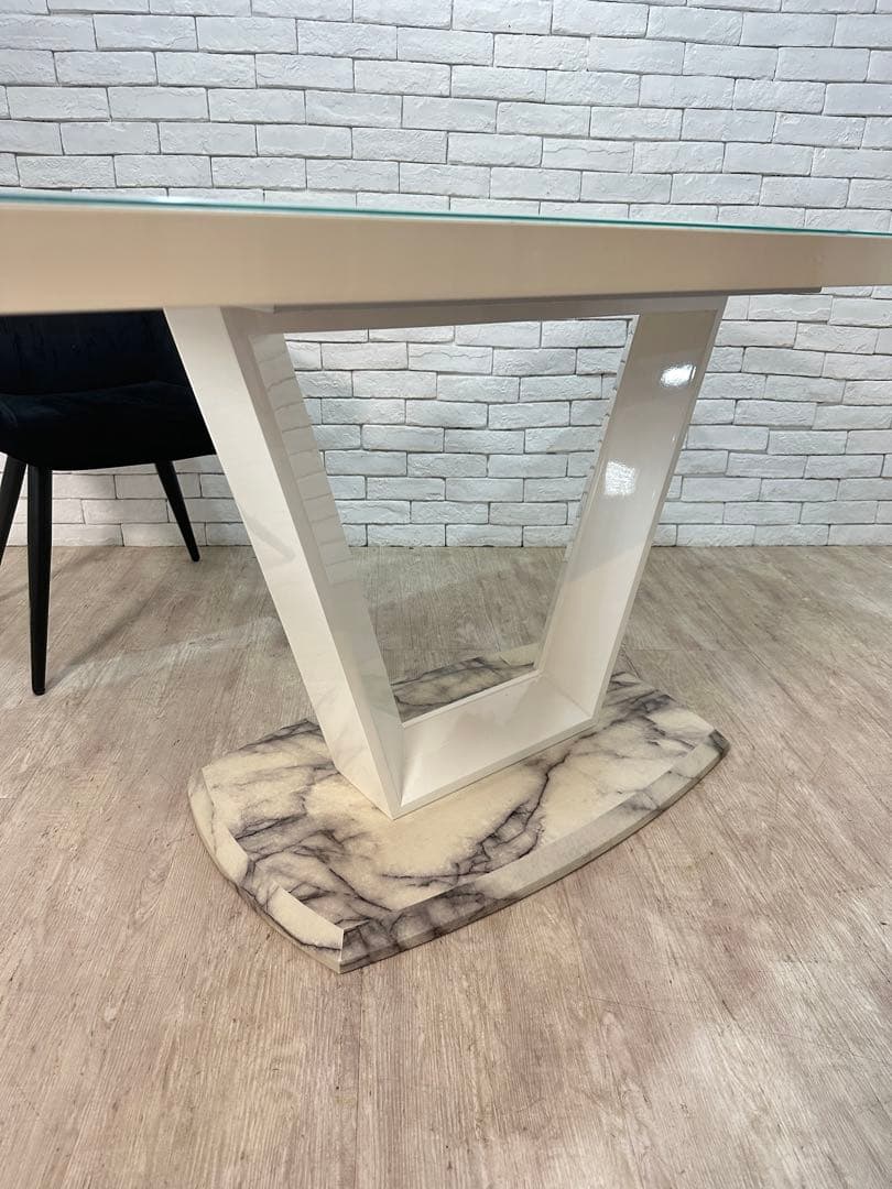 【東京都内23区送料無料】定価5万　大理石　ダイニング　テーブル　リビング　机