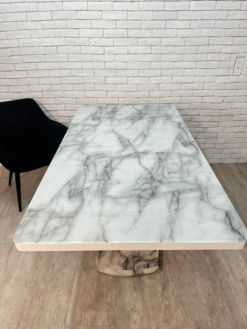 【東京都内23区送料無料】定価5万　大理石　ダイニング　テーブル　リビング　机
