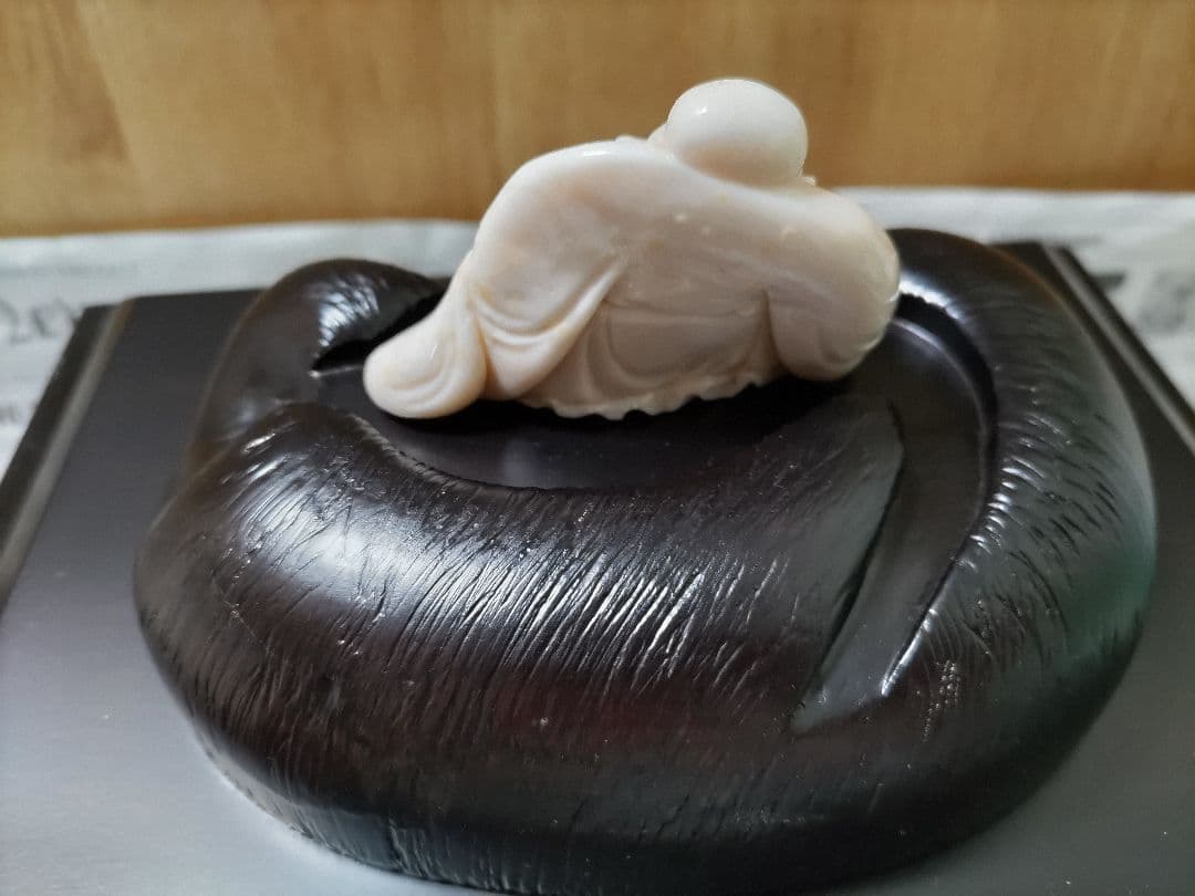 送料込　天然サンゴ 宝石白珊瑚 布袋尊 鑑別保証書 洪順利 作品証明書付 七福神