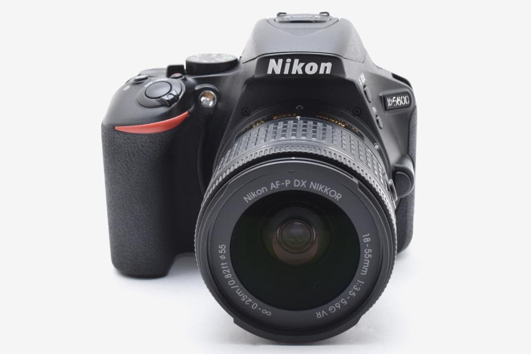 ⭐美品 初心者完全セット！⭐シリーズ最新 Nikon D5600 ⭐一眼レフ
