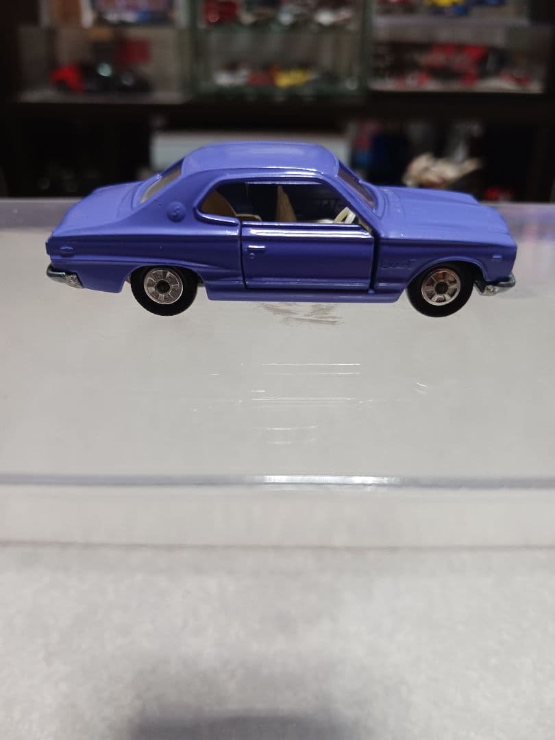 トミカ黒箱、No.21、スカイライン1d ホイール、紫