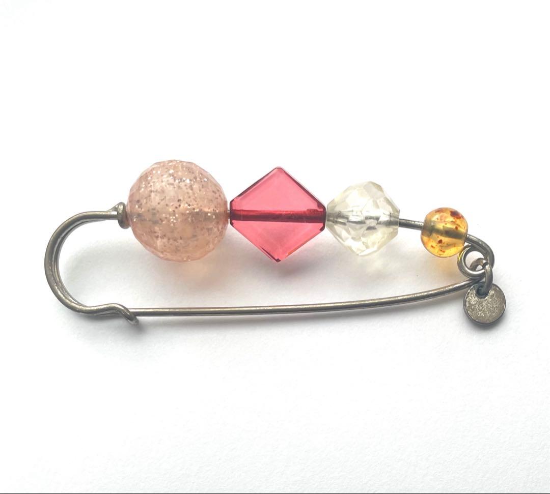 UNDERCOVER butbeautiful期　アンティークビーズ　ブローチ