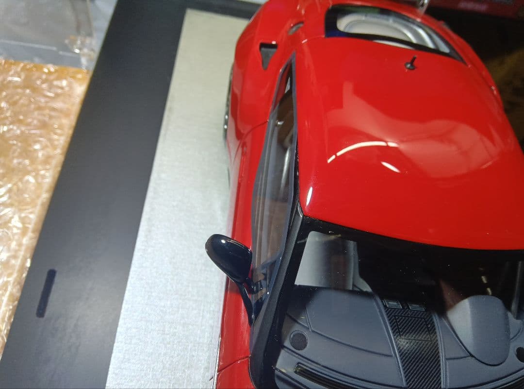 1/18 アストンマーチン V12 zagato テクノモデル 窓浮きあり