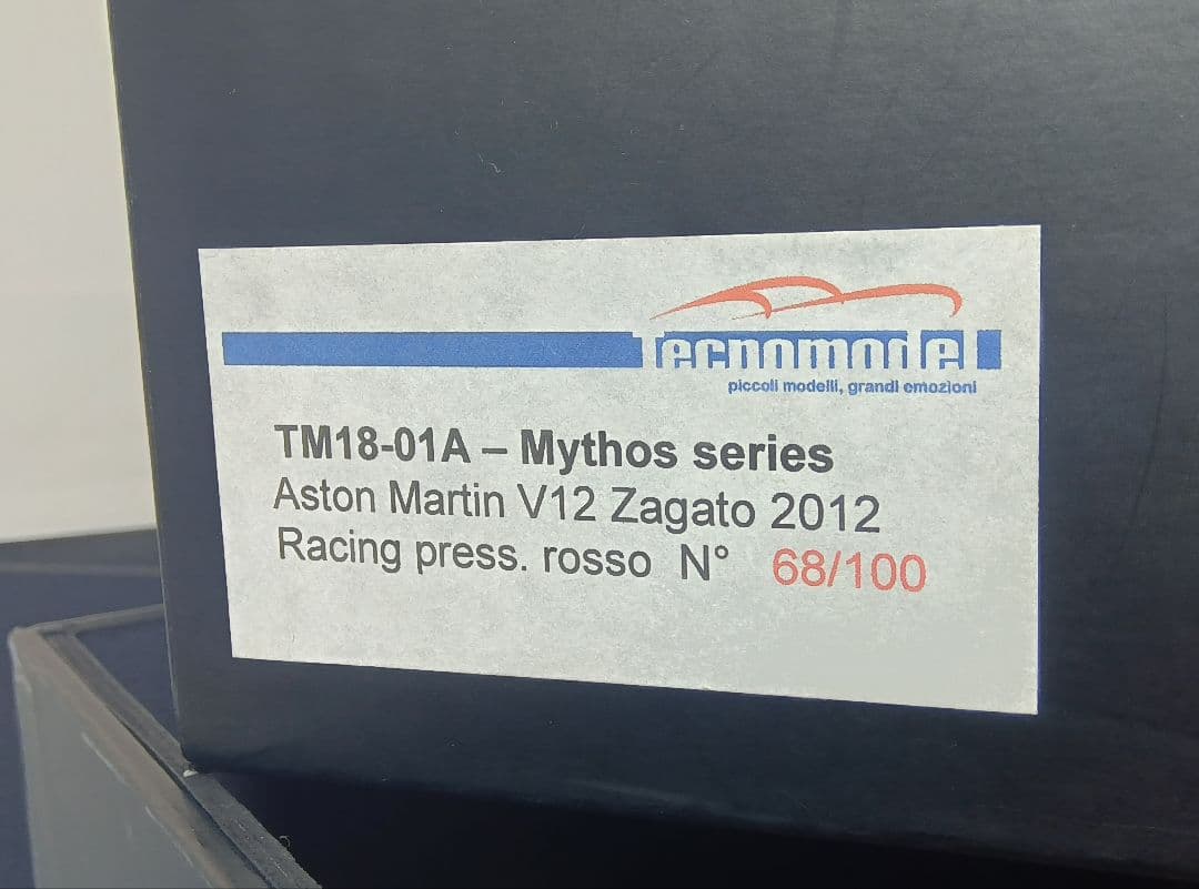 1/18 アストンマーチン V12 zagato テクノモデル 窓浮きあり