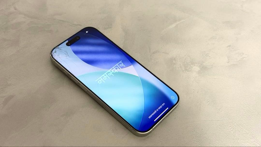 iPhone 16 Pro 512GB 画面割れ