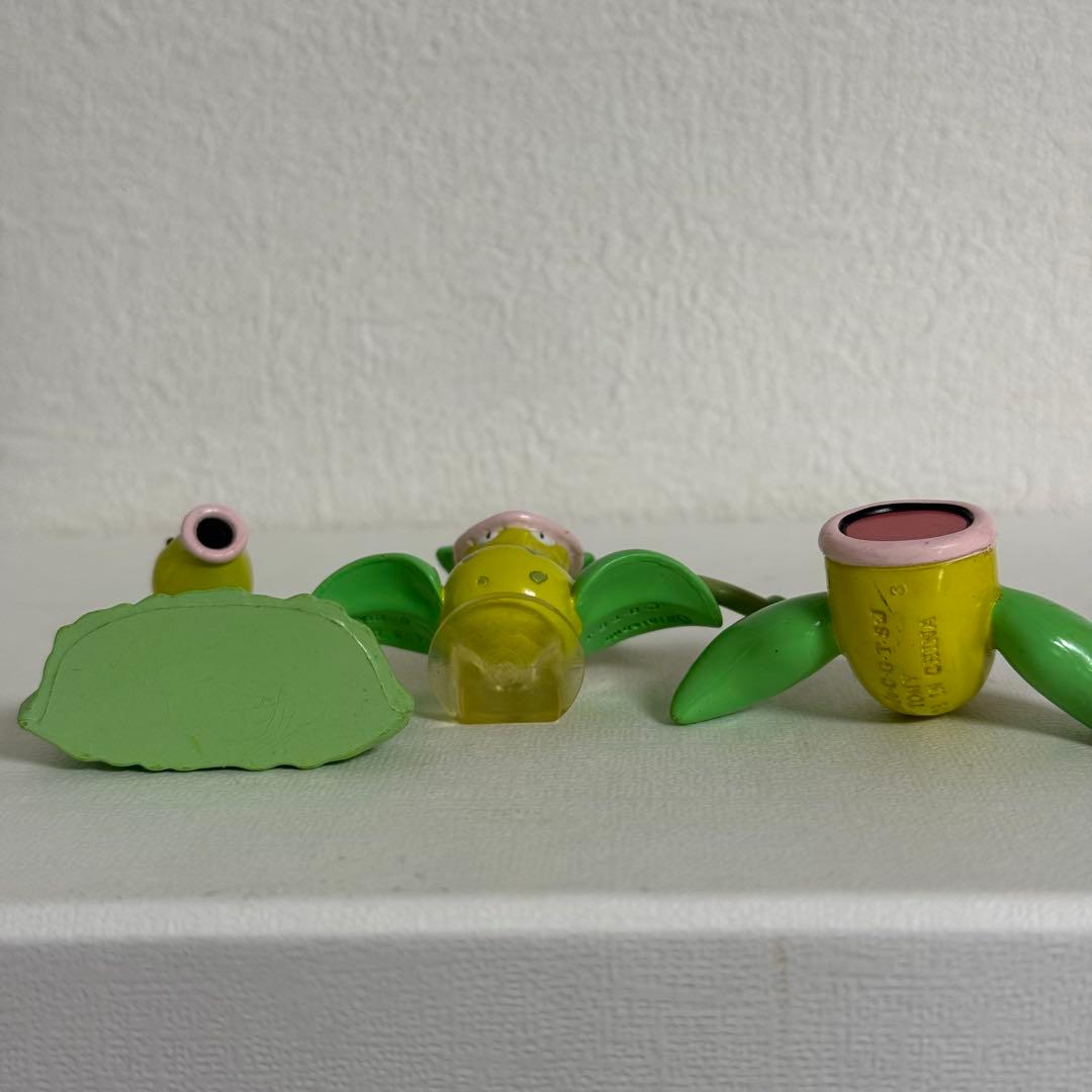 ポケモン　モンコレ　初期　マダツボミ、ウツドン3体セット