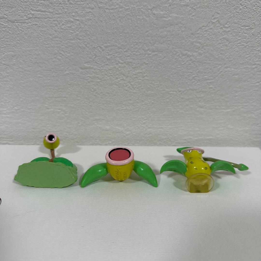 ポケモン　モンコレ　初期　マダツボミ、ウツドン3体セット