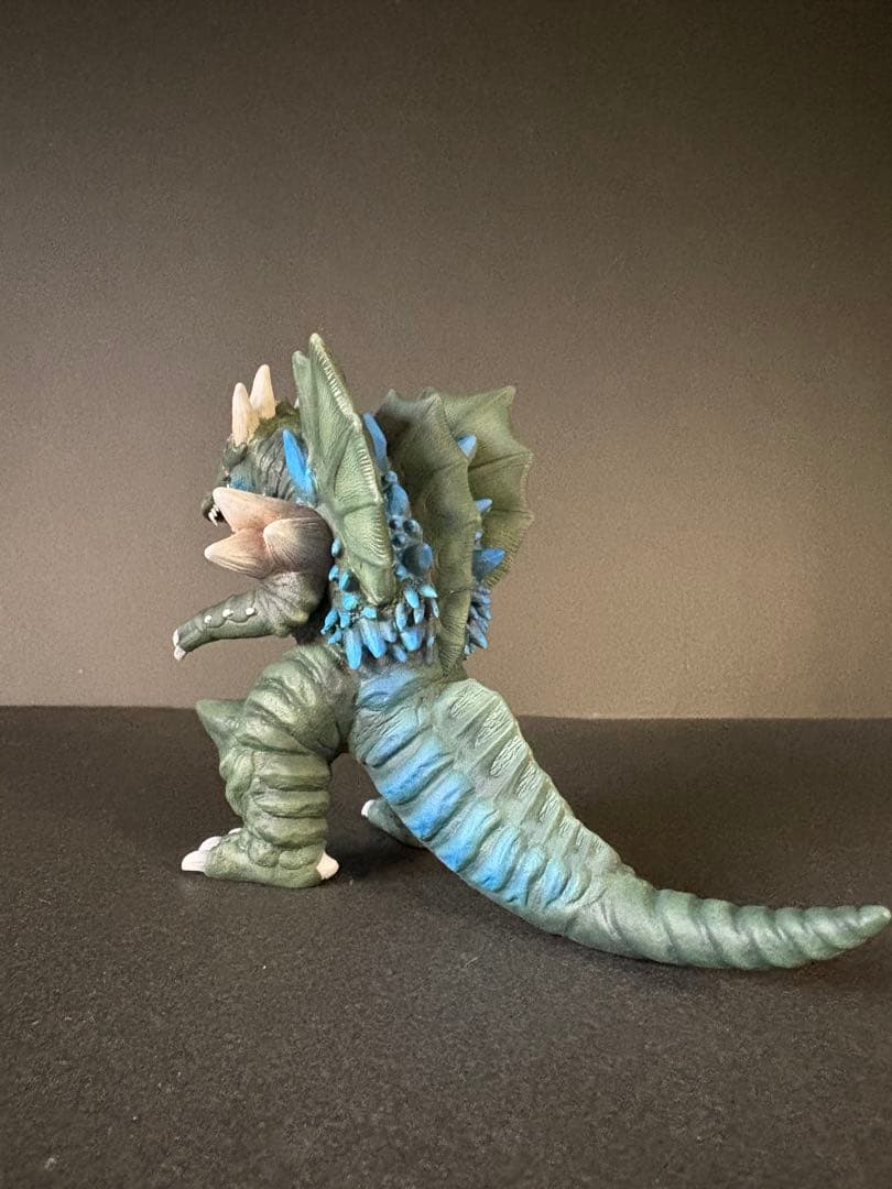 ウルトラ怪獣ソフビ　ガイリュウガ　リペイント完成品