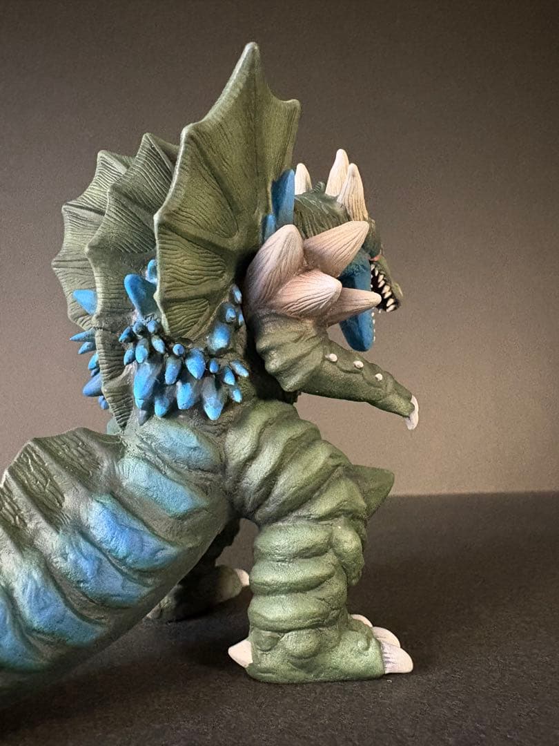 ウルトラ怪獣ソフビ　ガイリュウガ　リペイント完成品