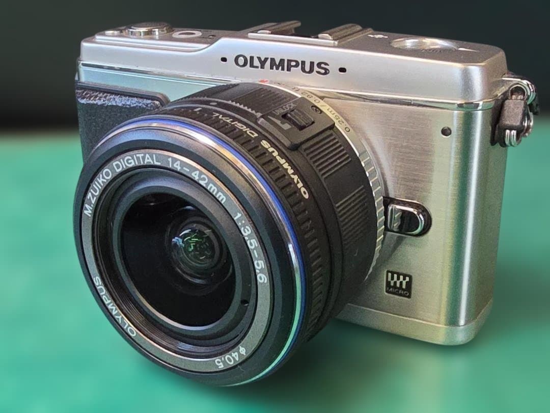 オリンパス PEN E-P1 シルバー レンズキット