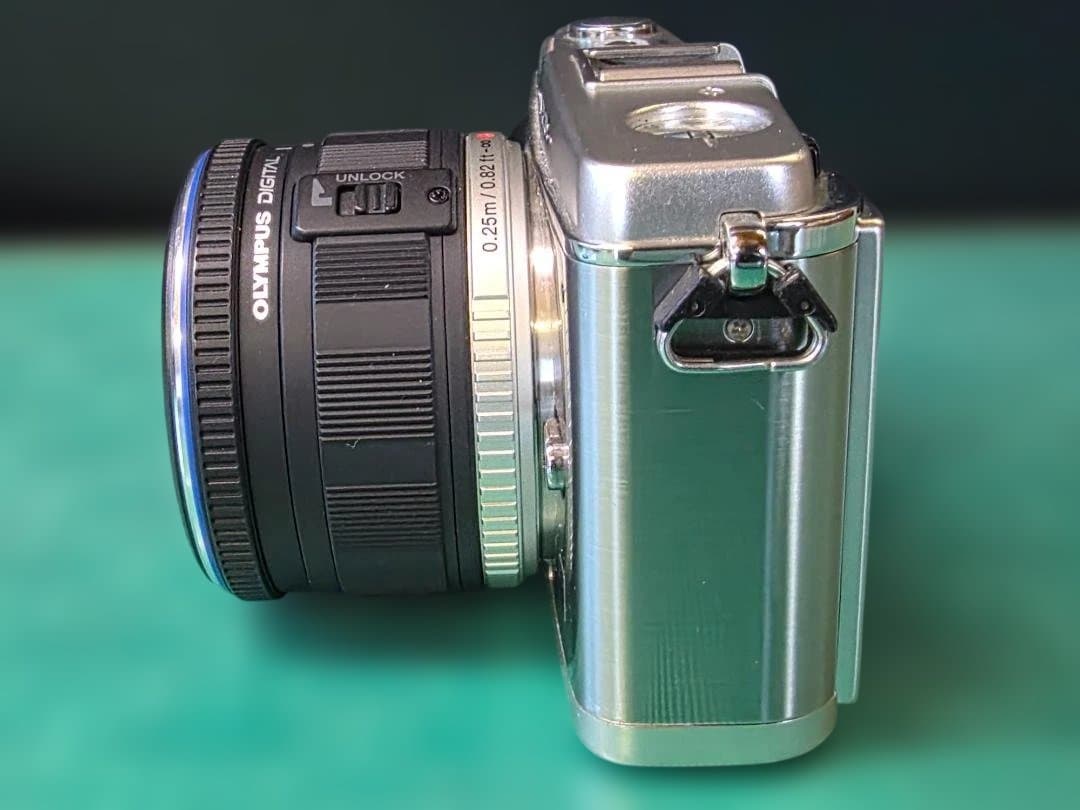 オリンパス PEN E-P1 シルバー レンズキット