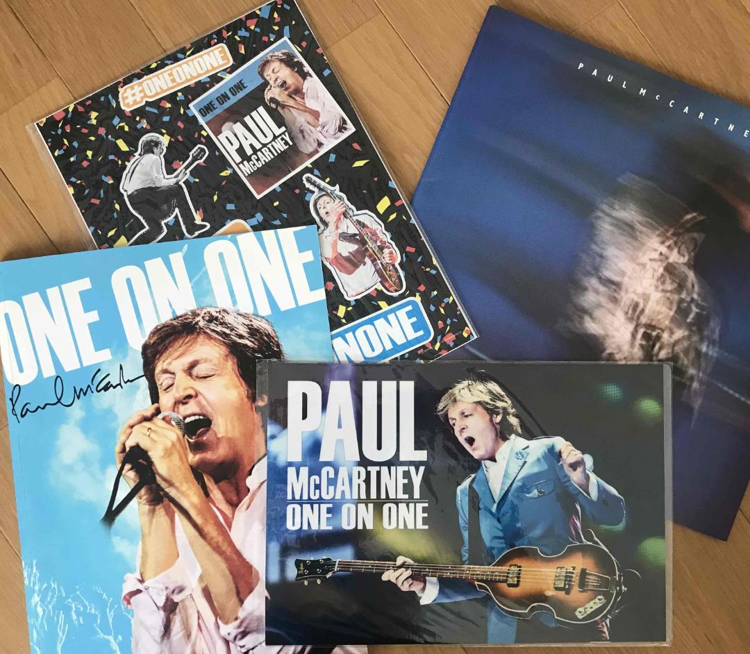 ポール・マッカートニー、幻のライヴ他パンフ、Ｔシャツ、新聞切り抜きetc