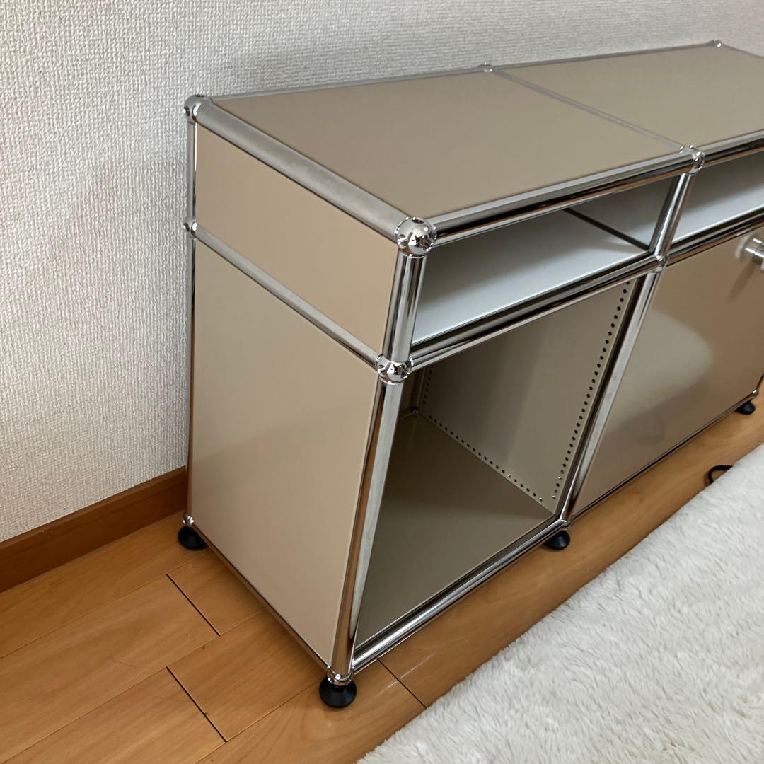 USMハラー ベージュ スチールキャビネット 中型 扉付き