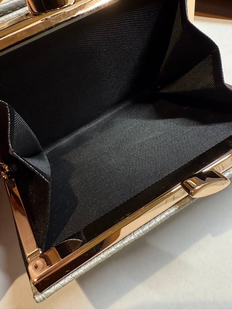 皇居　シルバー　二つ折り　がま口　財布